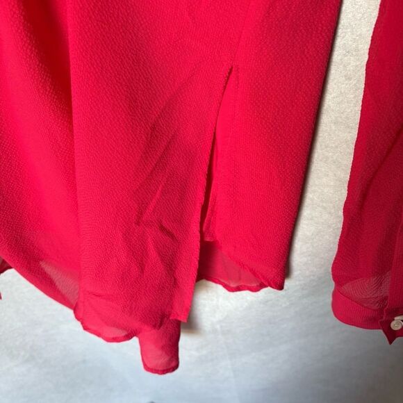 BADGLEY MISCHKA Silk Blouse Size S Raspberry Red Roll-Tab Relaxed Fit Chic - Picture 5 of 7